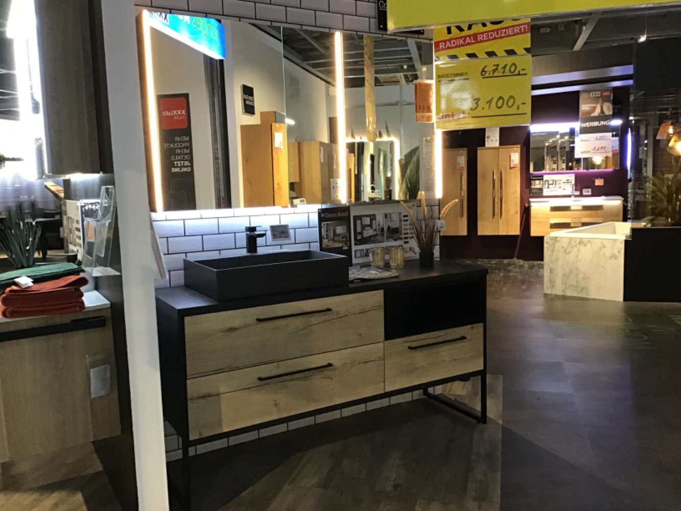 XXXLutz Ausstellungsstück Möbel Badezimmer Farino Eiche grau