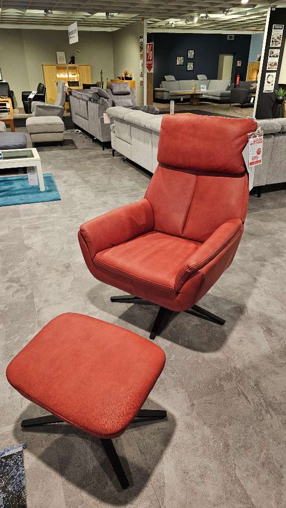 Relaxsessel mit Hocker