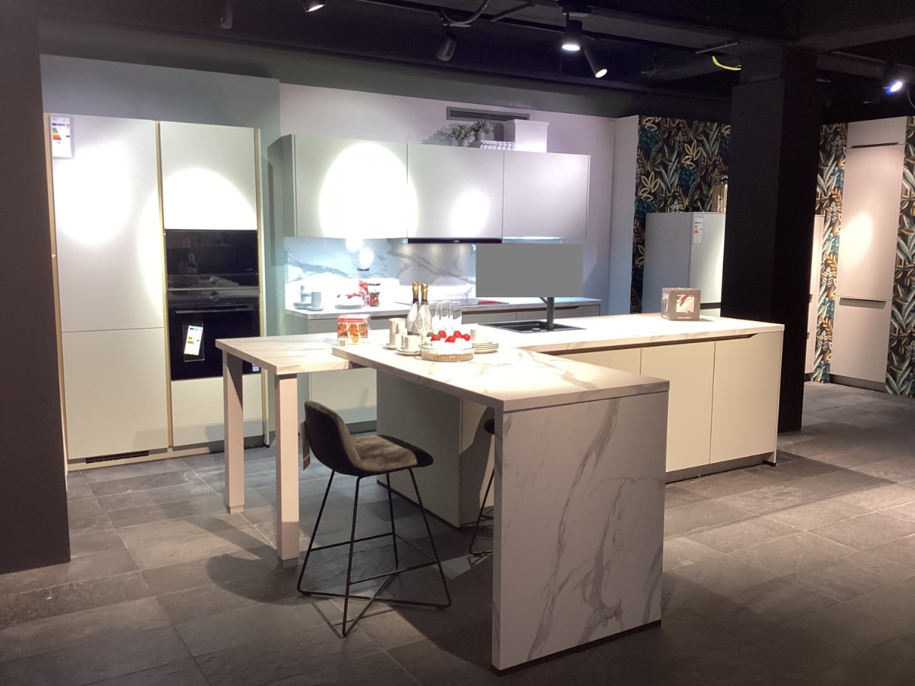 Möbel, Einbauküche, *NUR MÖBEL*, Celina Seal, 3380×1450, weiß