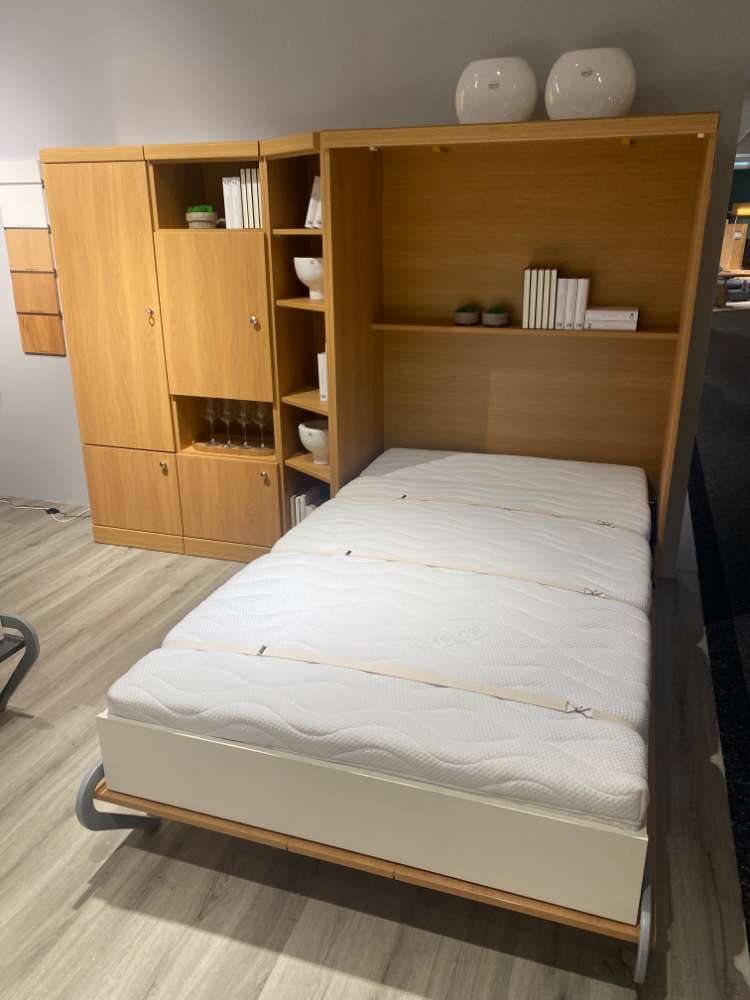 Appartement Wand mit Bett