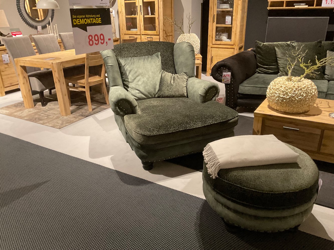 Ohrensessel + Hocker