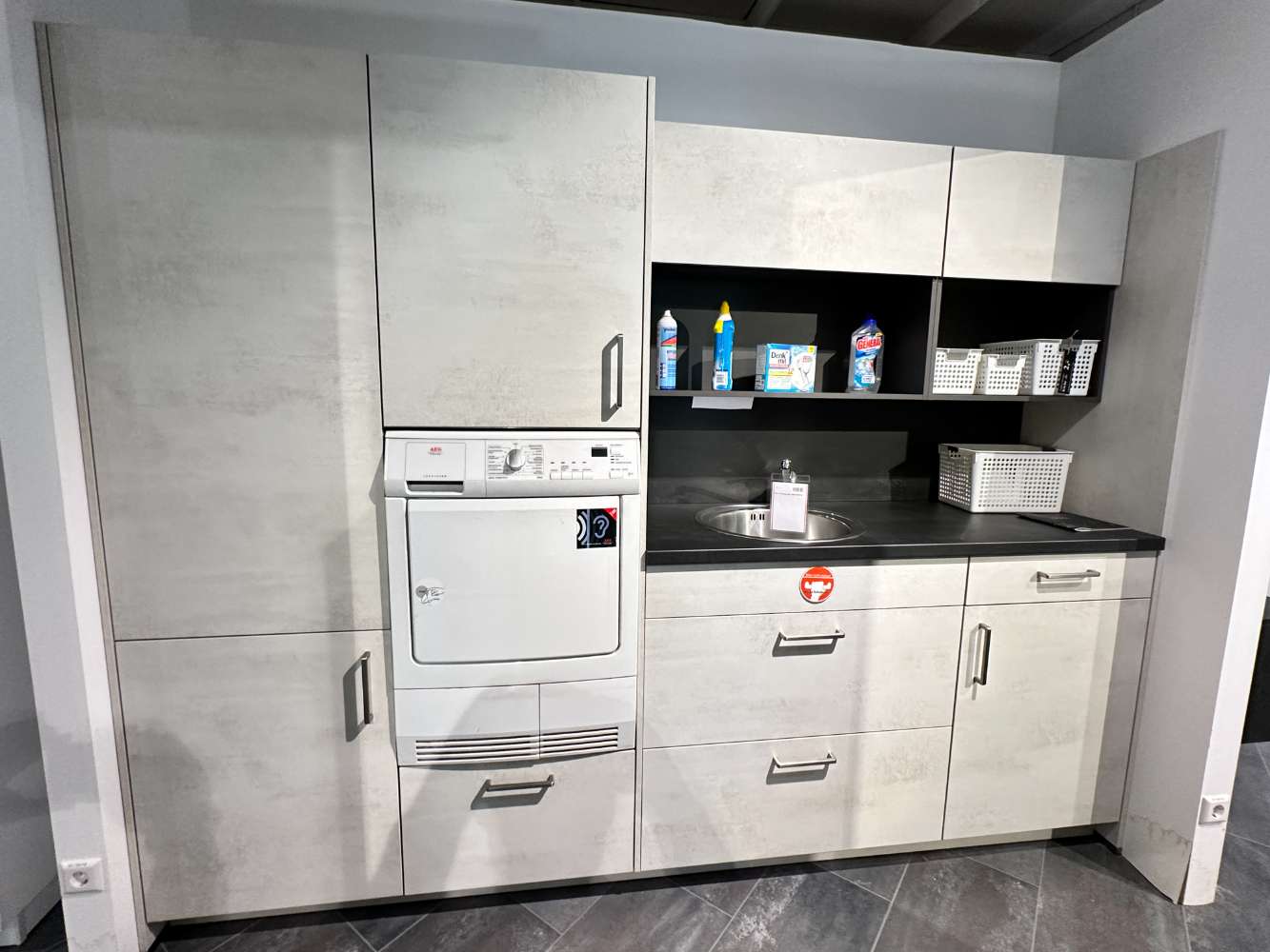 Nobilia Hauswirtschaftsraum 371 RIVA MK45 HWS