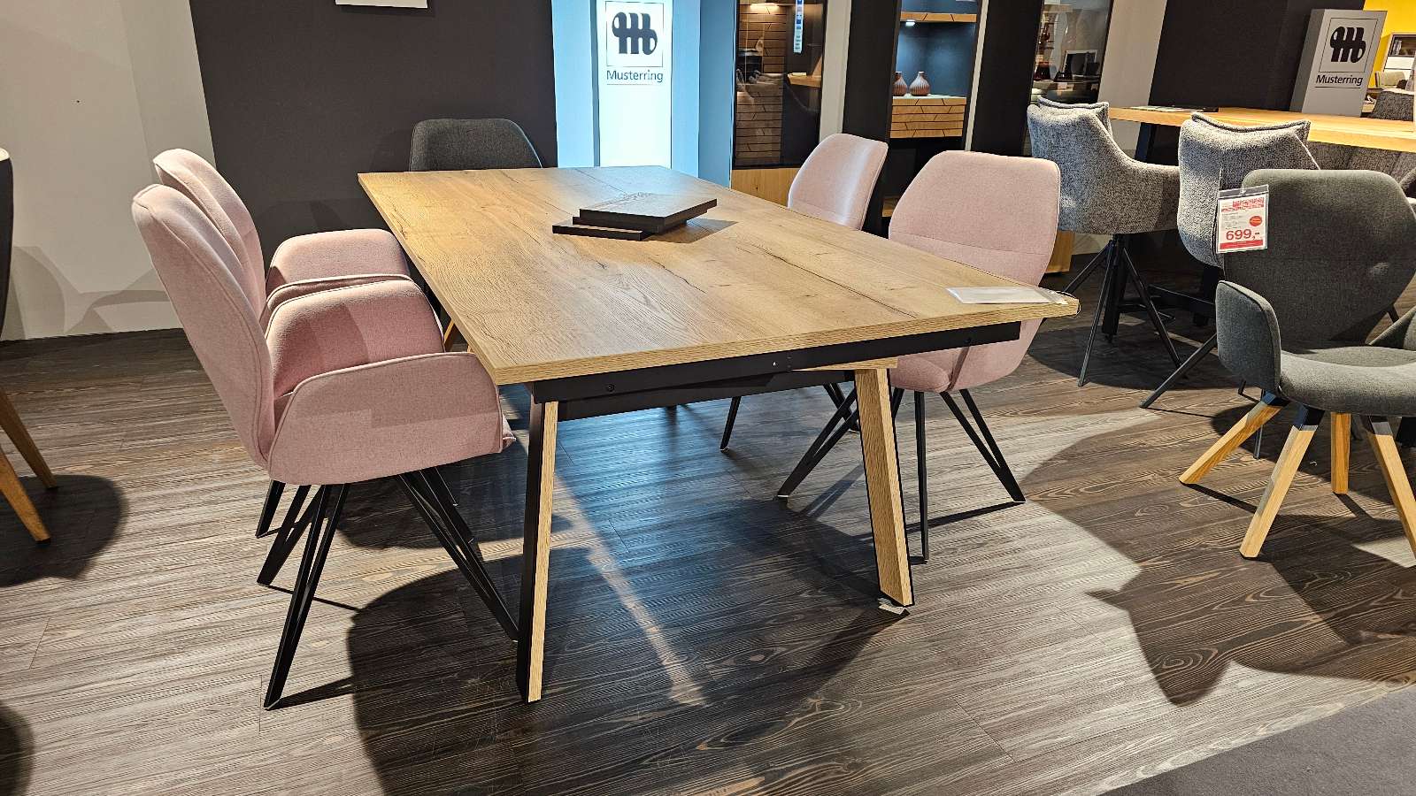 Esstisch mit Synchro-Schiebeplatte Blackburn von NIEHOFF