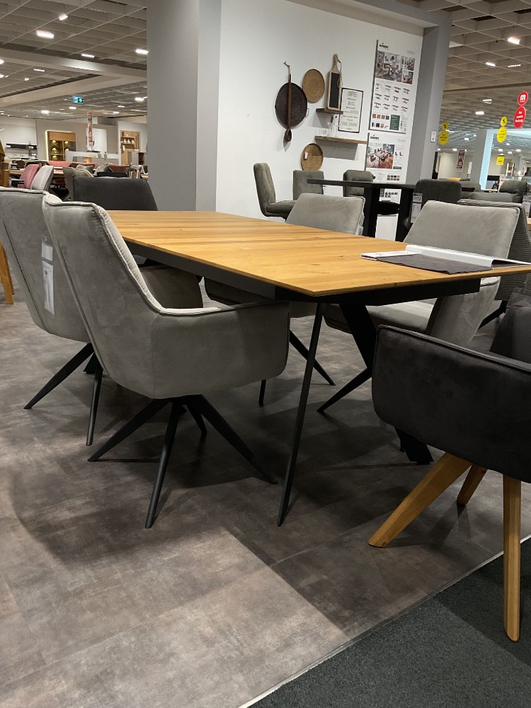 6 Armlehn-Schalenstühle