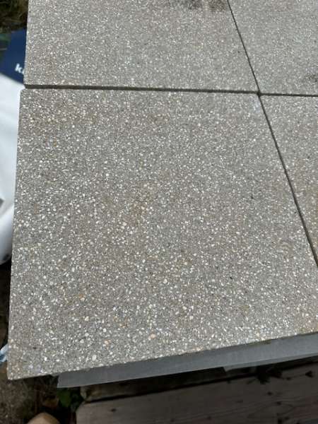 Vajo 30x30x12 cm dunkelbeige geschliffen&gestrahlt (Restposten)