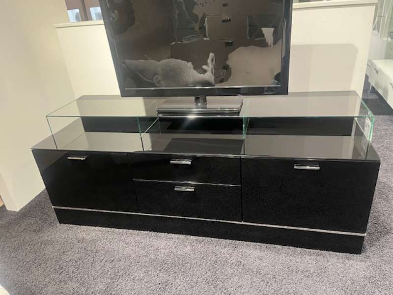 Lowboard + Aufsatz „Cube“