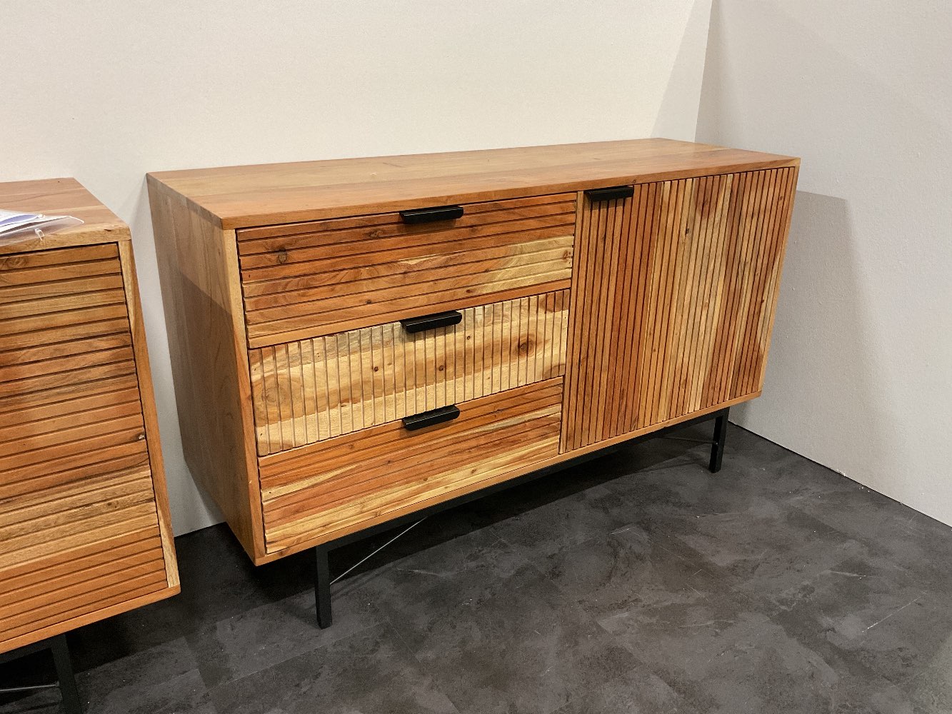 Sideboard