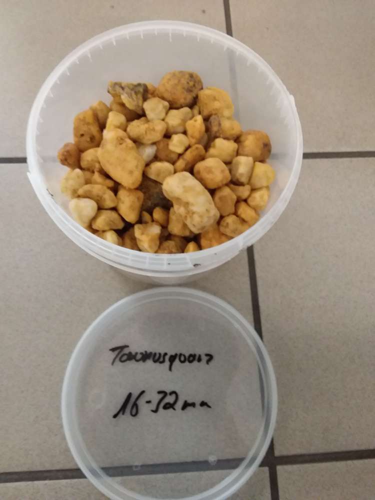 Taunusquarz Kies 16-32 Sackware 25 kg Abverkauf Outlet