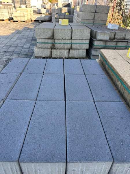 Planolith Pflaster 32x16x10,8 cm basananthrazit  (Restposten)