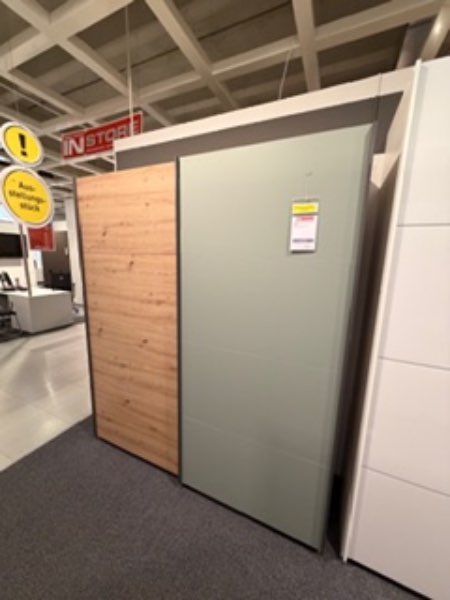 Schwebetürenschrank