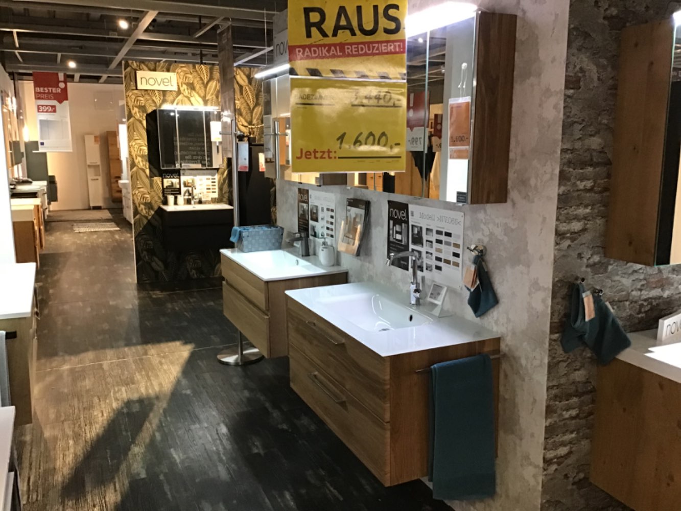 XXXLutz Ausstellungsstück Möbel Badezimmer NV.045 Eiche