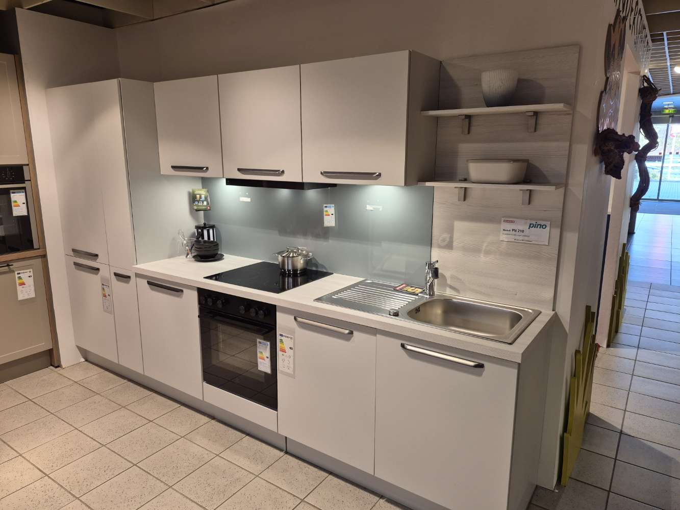 Pino 210 Ausstellungsküche inkl. Elektrogeräte