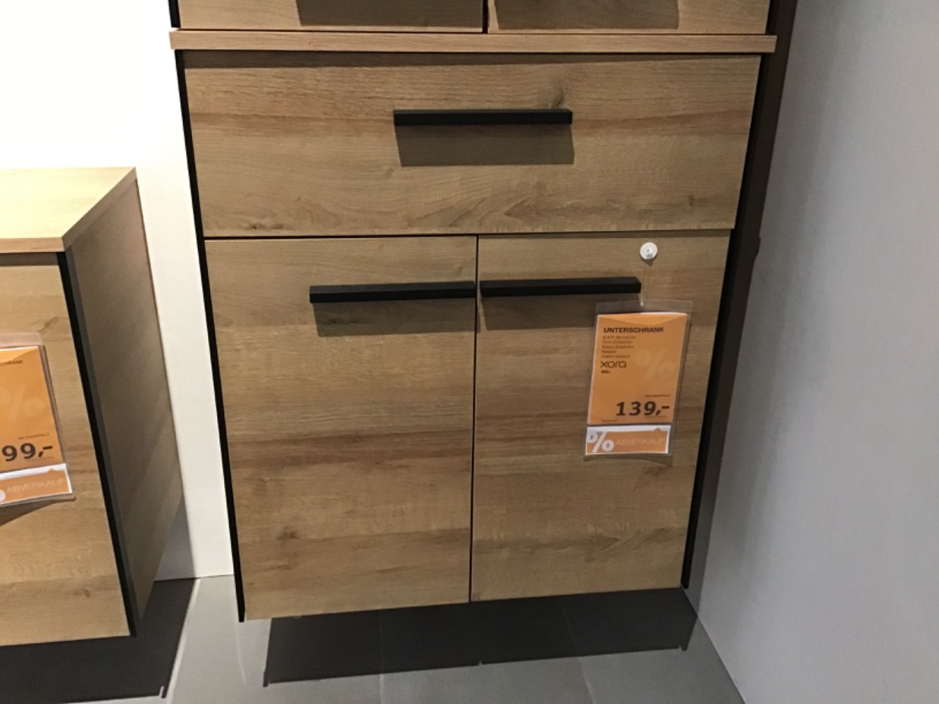 XXXLutz Ausstellungsstück Möbel Unterschrank Xora 395 Eiche schwa