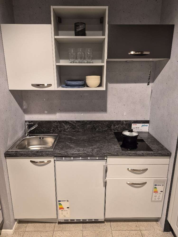 Pino 100 Ausstellungsküche inkl. Elektrogeräte