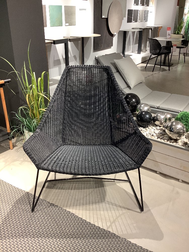 Highback Sessel mit Kufen