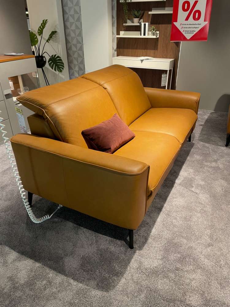 2,5 Sitzer mit motorischer Relaxfunktion und 3 Sitzer