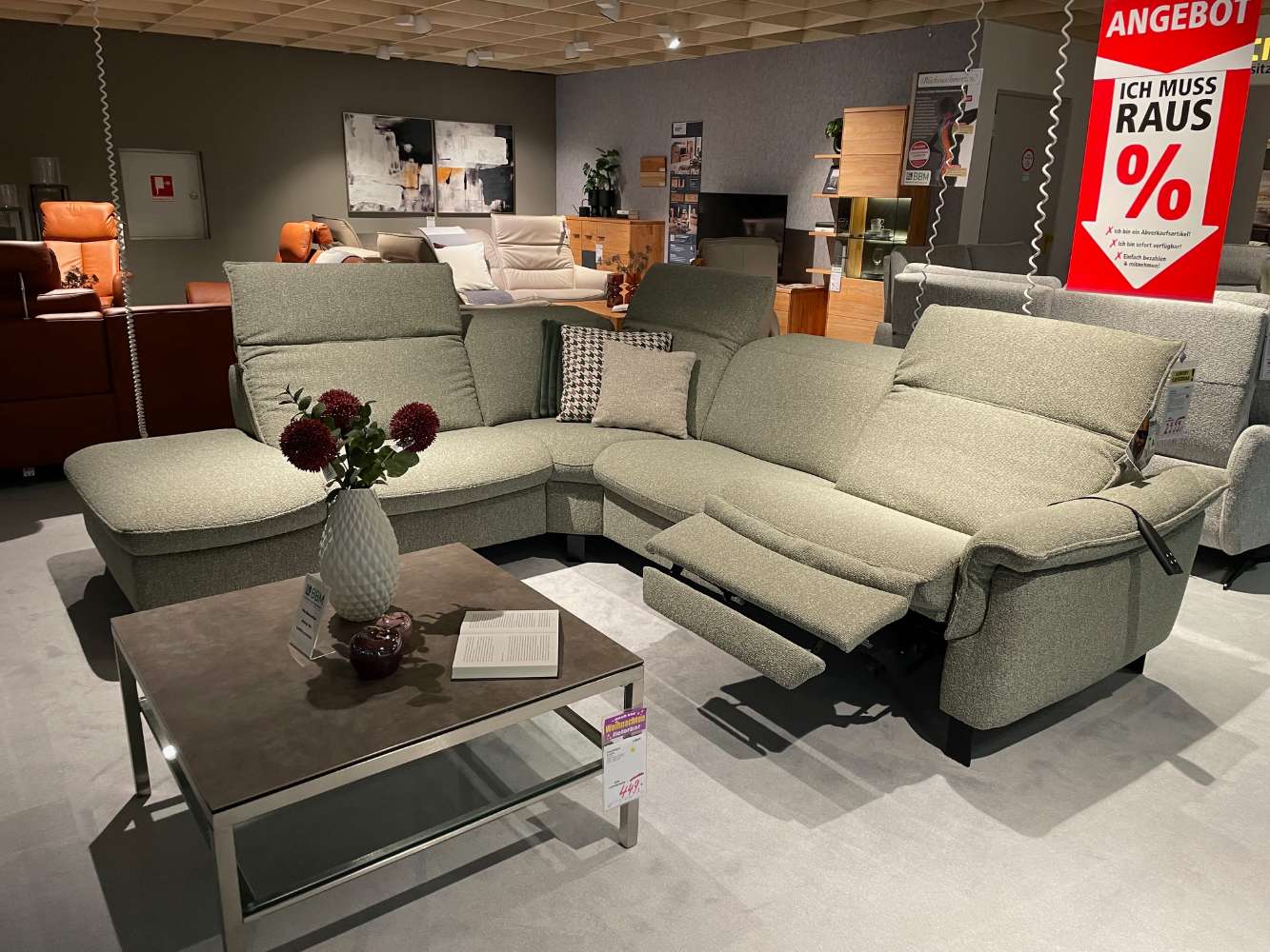 Polstergarnitur mit Relaxfunktion und Stauraum