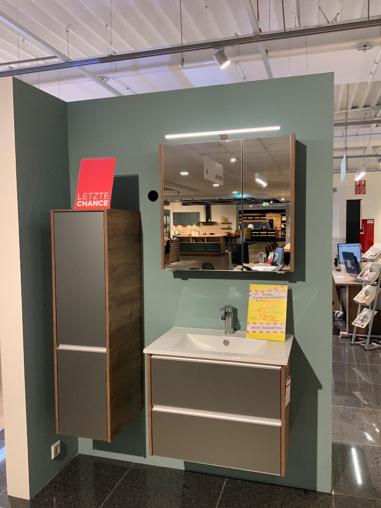 Badkombination Bordeaux