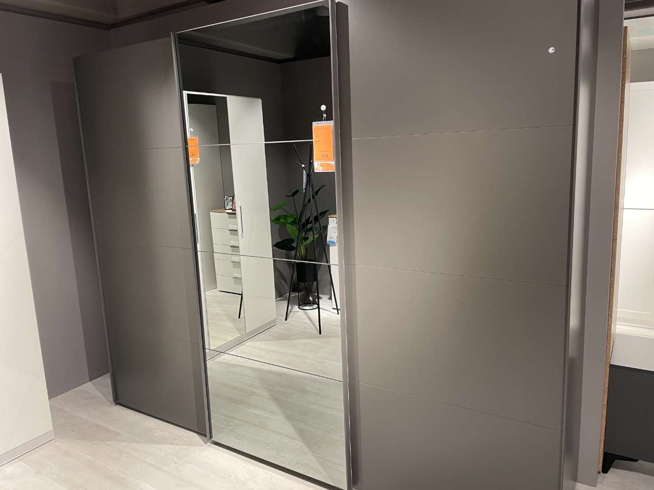 Möbel, Schwebetürenschrank Skop