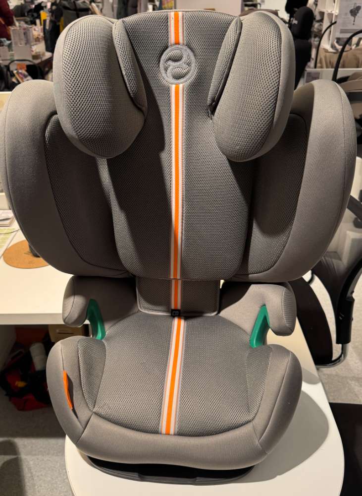 KINDERAUTOSITZ SOLUTION G+