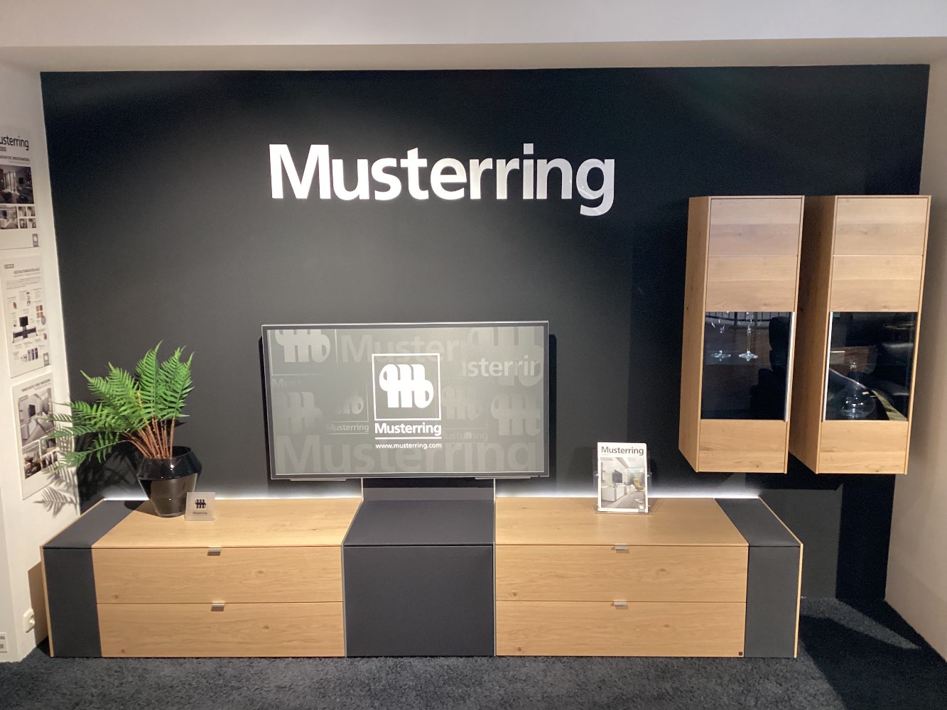 Medienwohnwand „Q-Media“, Orig. Musterring, inkl. Funktionspaneel