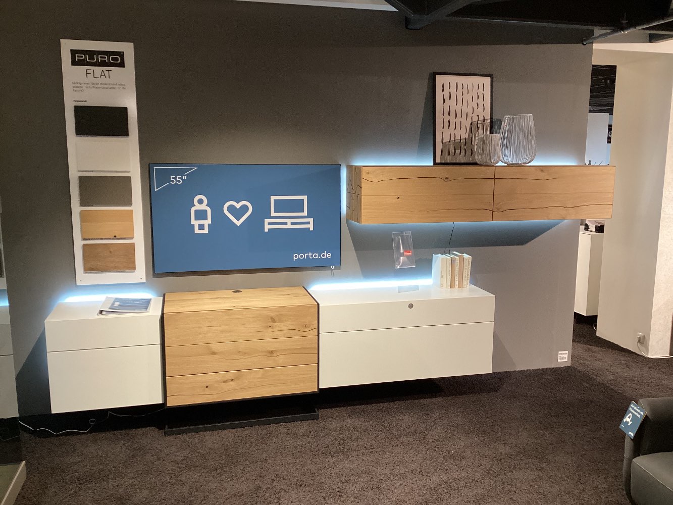 Wohnwand „Flat“, Weiß/Wildeiche, inkl. LED-Beleuchtung