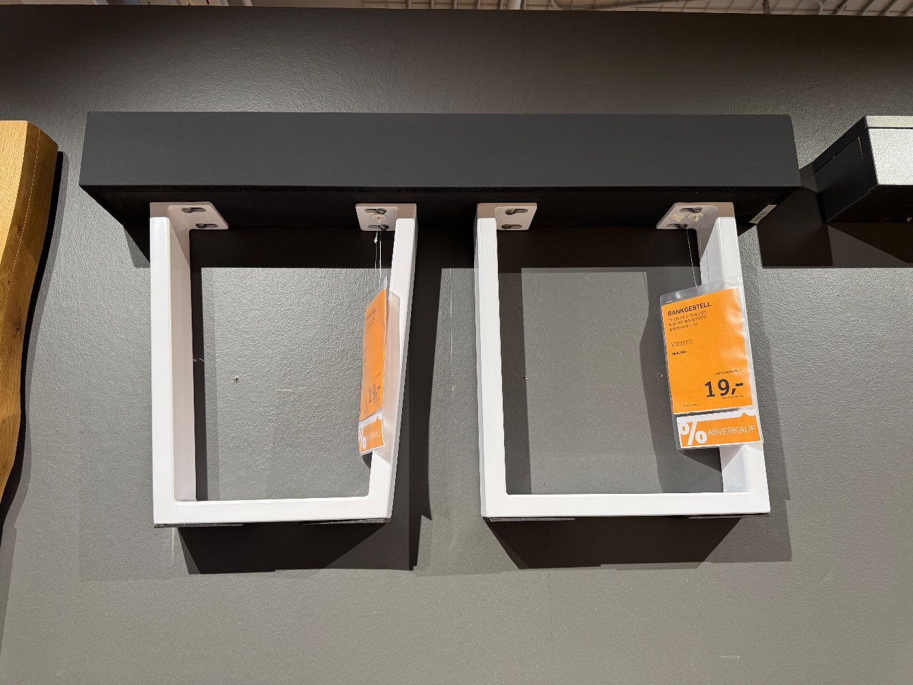 XXXLUTZ LUDWIGSBURG, SITZBANKGESTEL, EISENWEISS