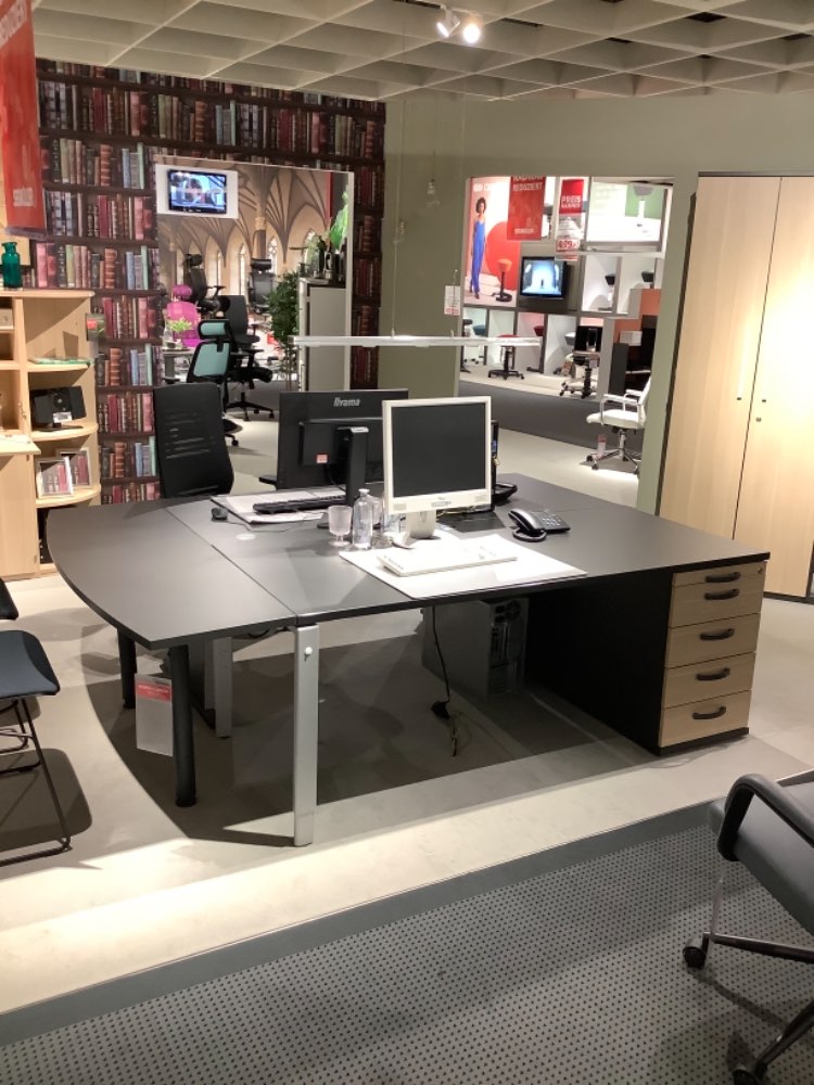 Schreibtischkombination inkl.Zubehör