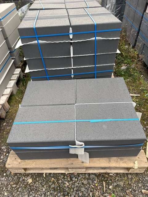 R&H Blockstufen 50x35x15 cm anthrazit (Restposten)