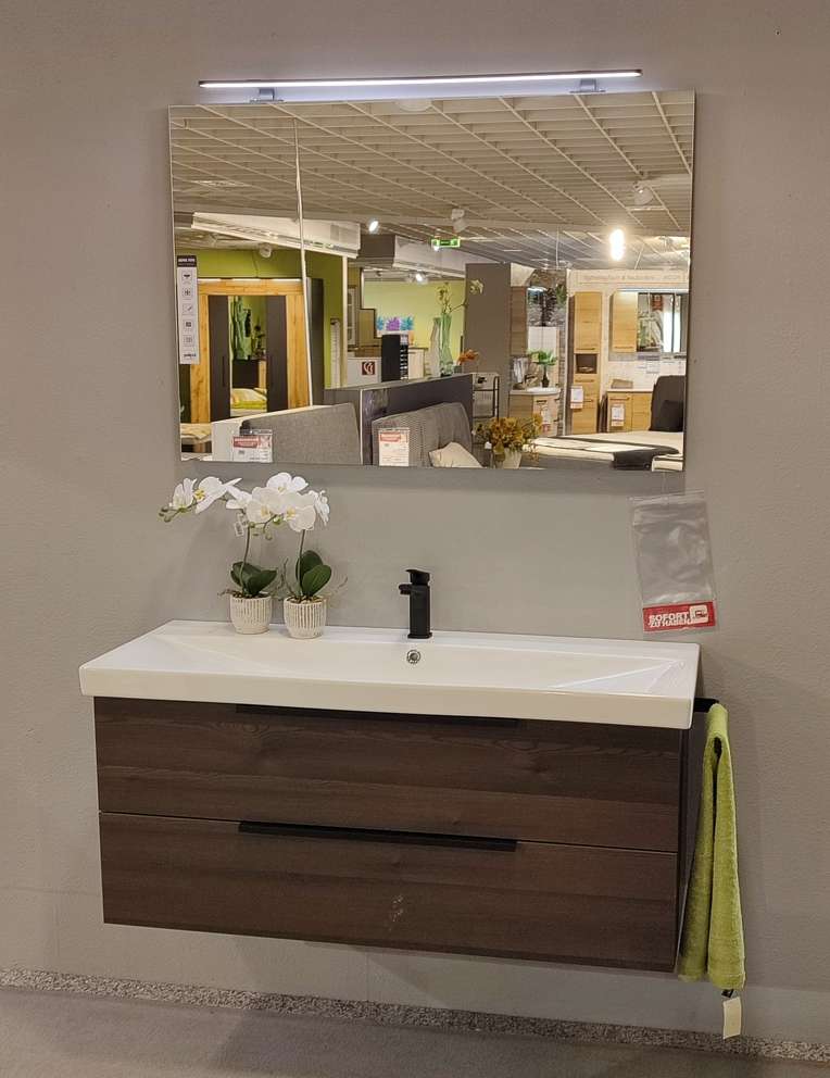 Badprogramm SERIE 7075 – Pinie quer