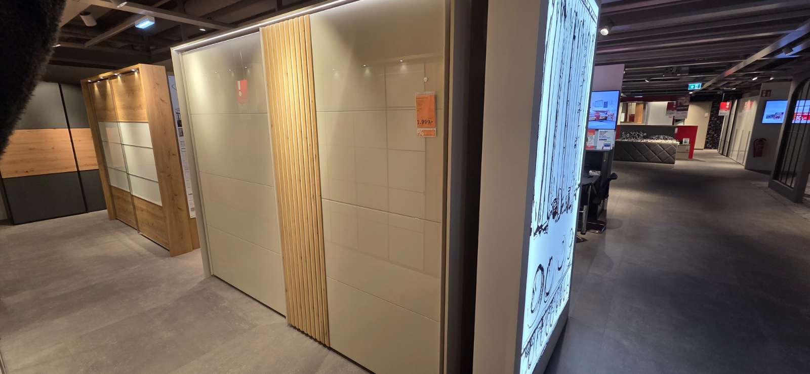 Schwebetürenschrank Rievas