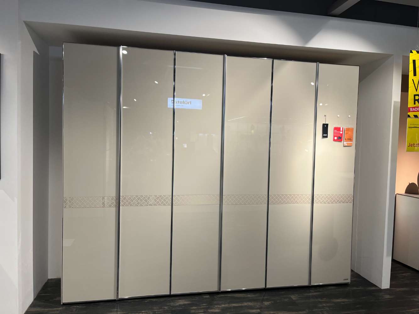 Drehtürenschrank Glass Joop