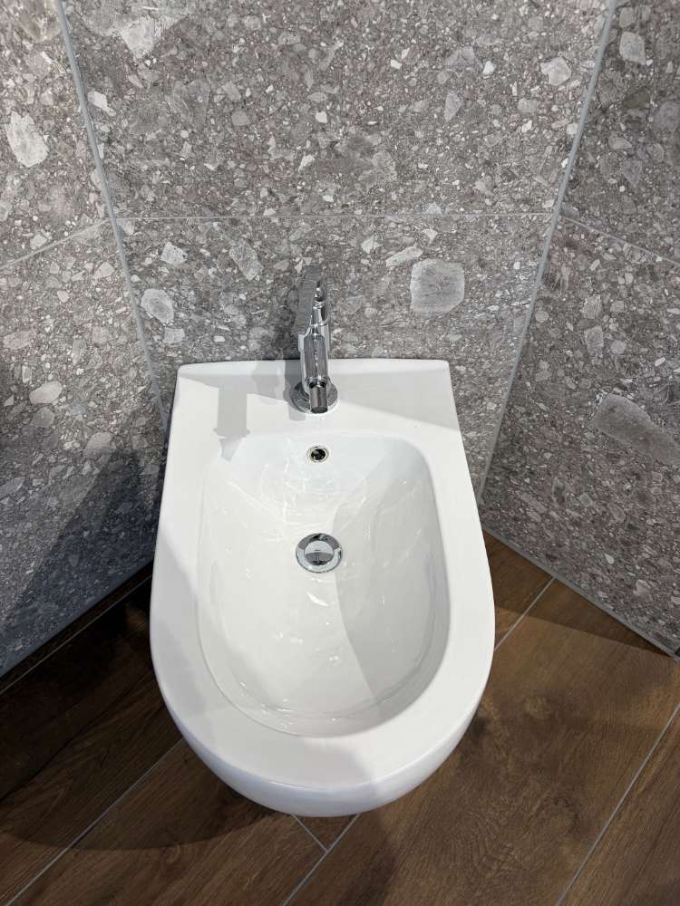 Rubicer Quelle Stand Bidet + Graf Bali Bidetmischer Chrom