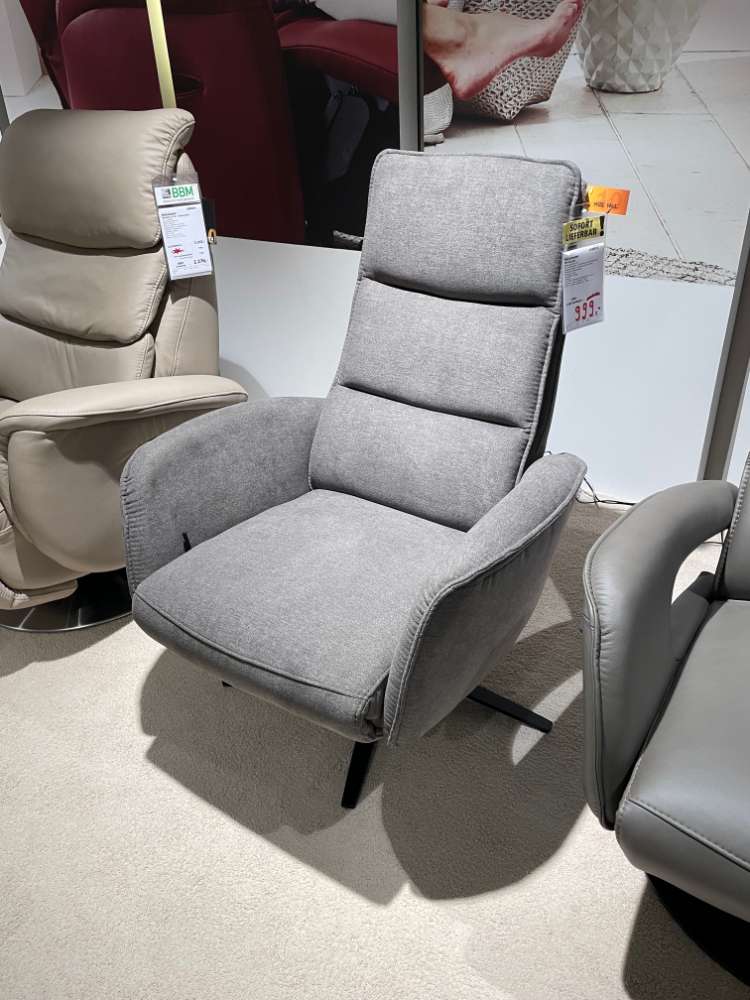 Relaxsessel mit manueller Relaxfunktion und Drehkreuz