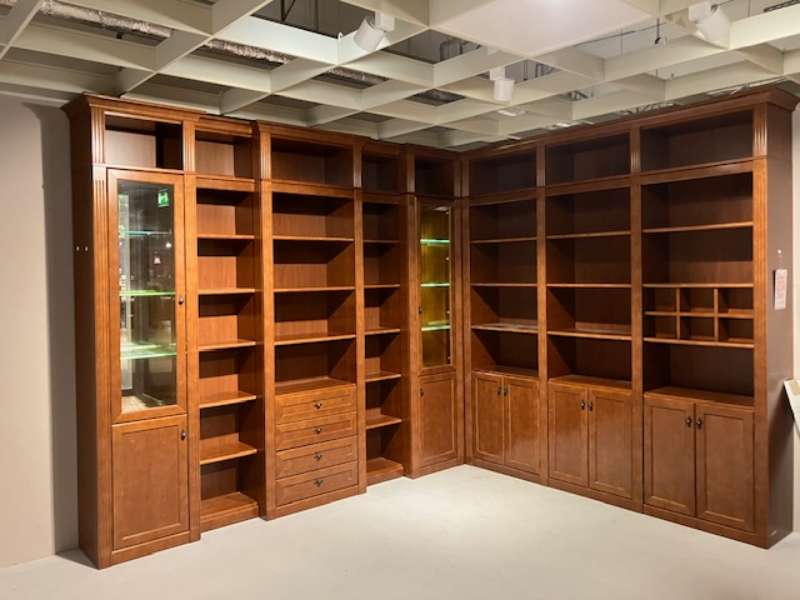 Eck-Bibliothekswand