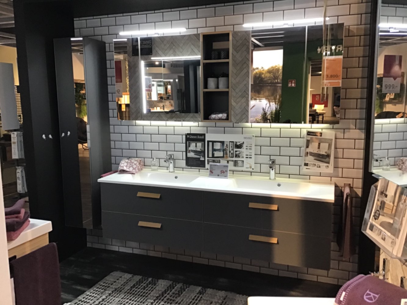 XXXLutz Ausstellungsstück Möbel Badezimmer Treviso grau Eiche