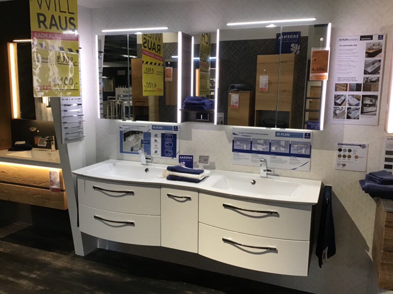 XXXLutz Ausstellungsstück Möbel Badezimmer M-Plan weiß Hochglanz