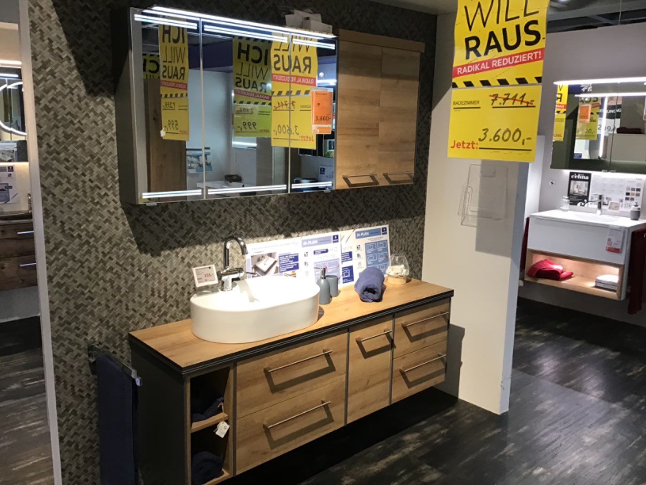 XXXLutz Ausstellungsstück Möbel Badezimmer M-Plan Eiche