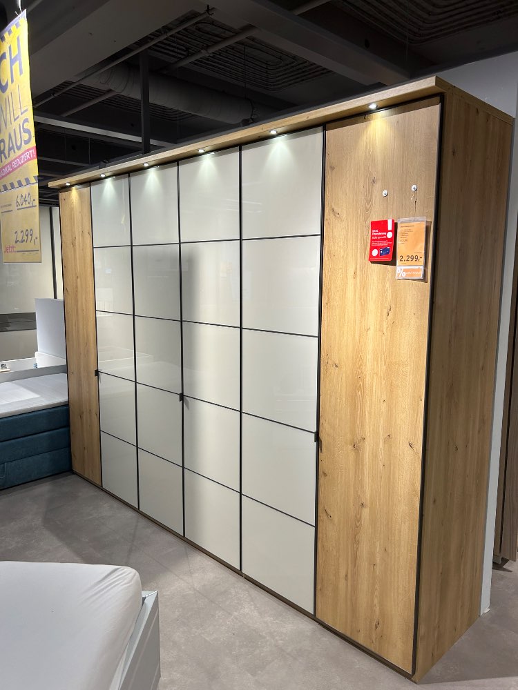 Drehtürenschrank Quito