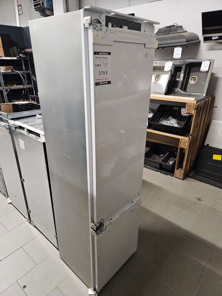 Kühl Gefrierkombination Bauknecht KGIS16F2 statt 1199€