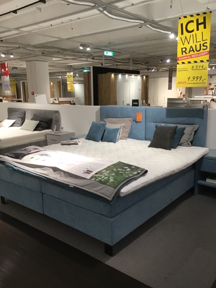 Boxspringbett 200×220 inkl Nachtkästchen H2/H3