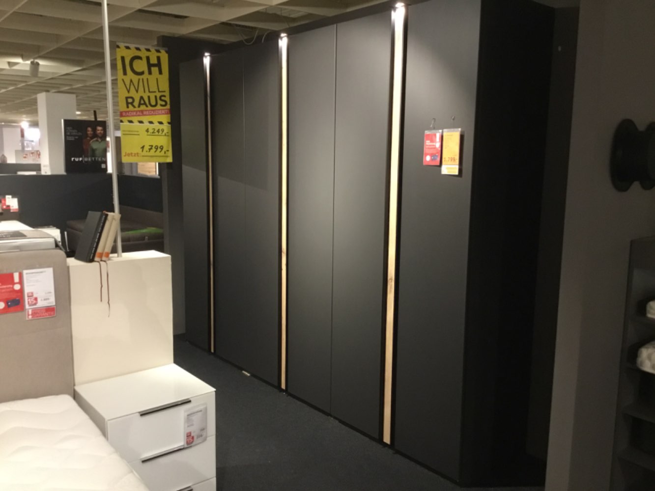 Möbel,Wiemann,Schrank Lagos,Graphit-Eiche,ca.300cm Breit,LED,XXXL