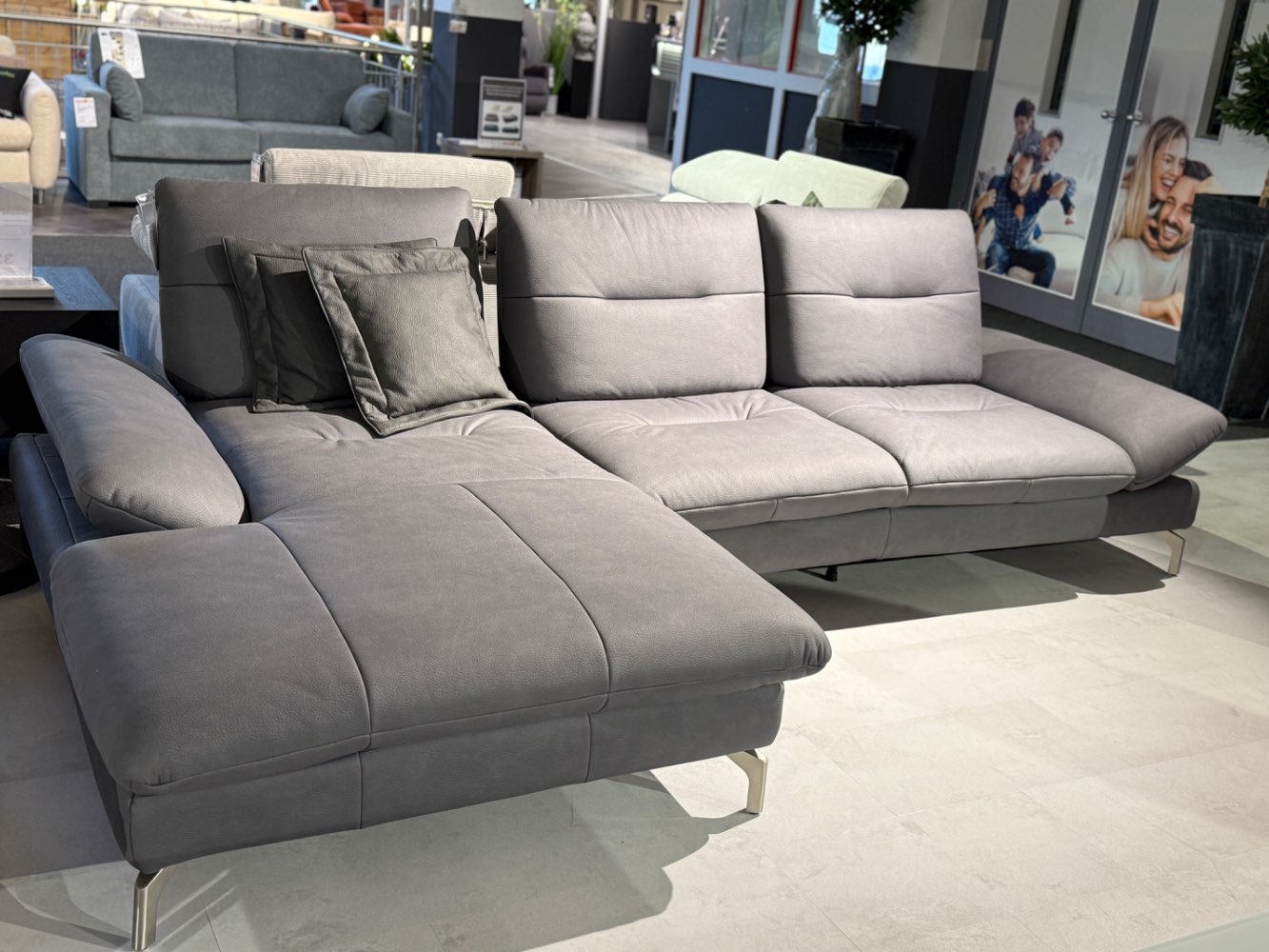 Bigsofa-Ecksofa-Sitztiefenverstellung