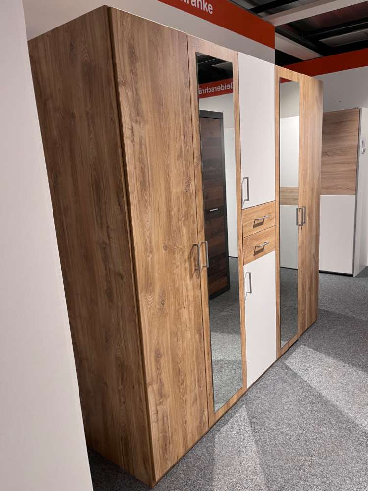 Drehtürenschrank 6-türig