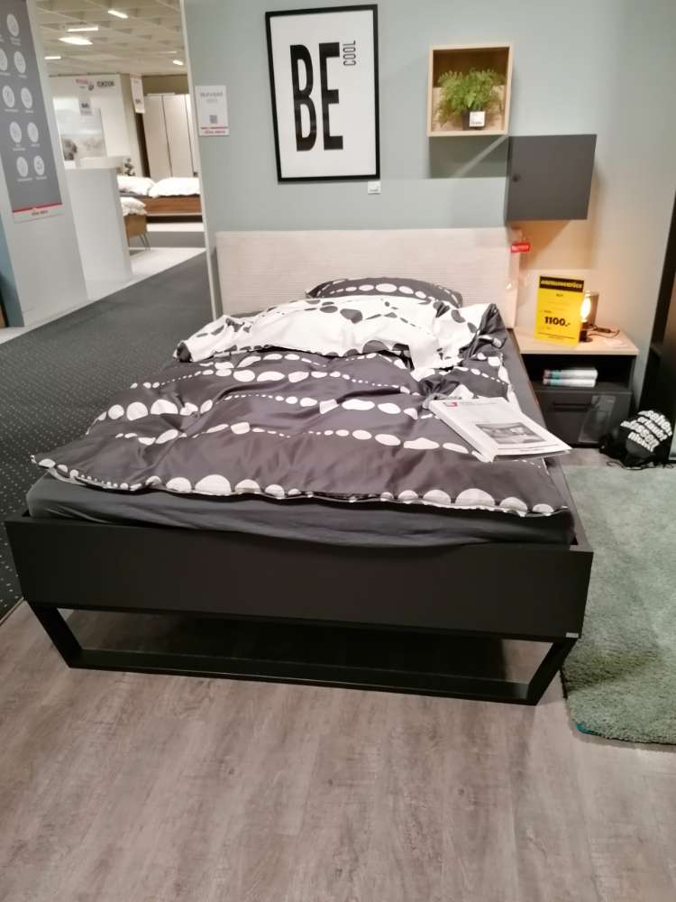 Bettgestell mit Polsterkopfteil