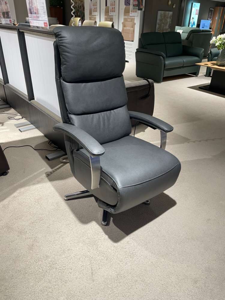 Relaxsessel mit motorischer Verstellung und Wechsel-Akku