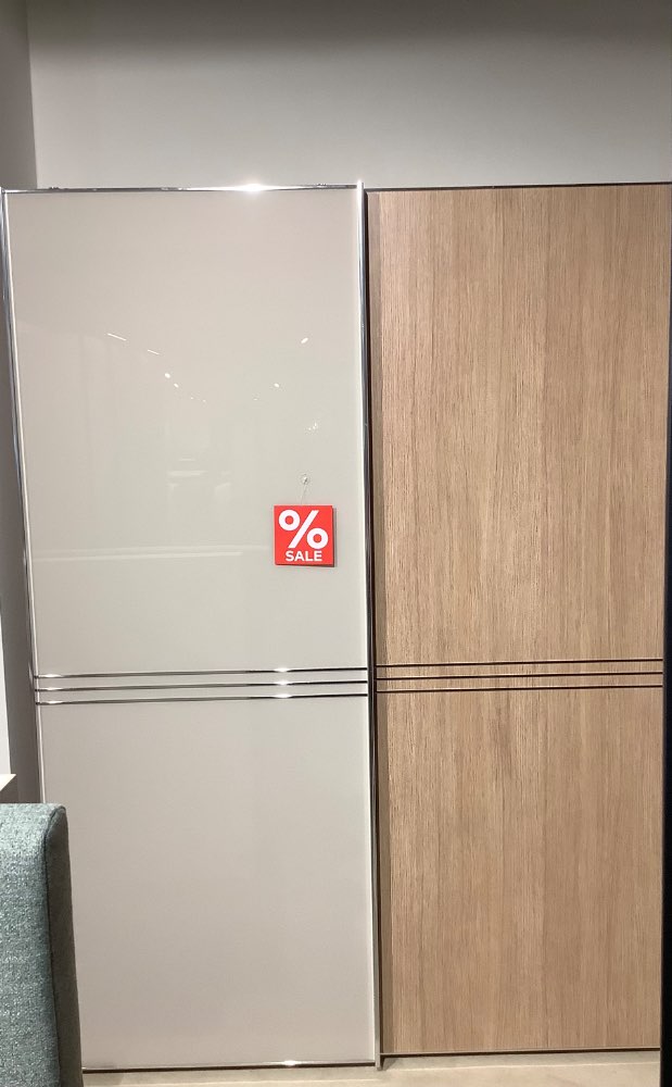 Kleiderschrank