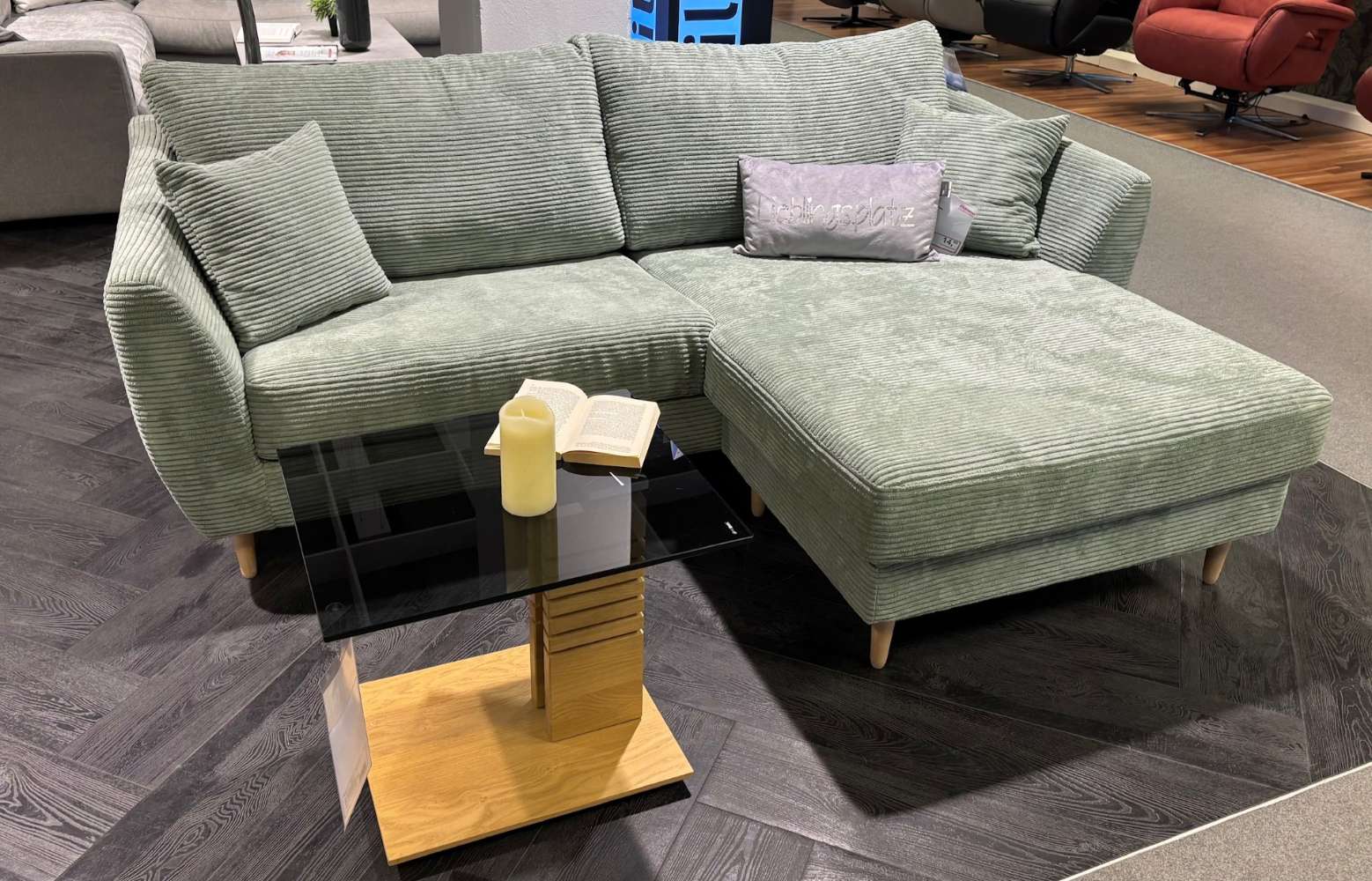 NEU ab Lager: Ecksofa mit Longchair in Cord hellgrün