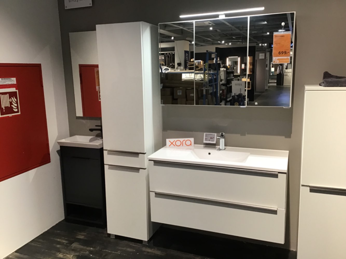 XXXLutz Ausstellungsstück Möbel Badezimmer Garda weiß