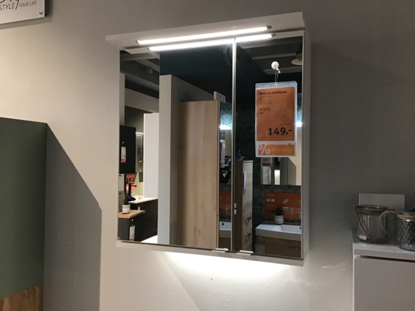 XXXLutz Ausstellungsstück Möbel Spiegelschrank Lynd weiß